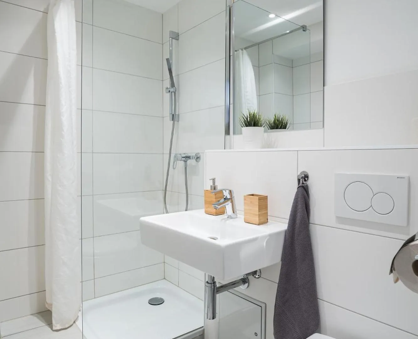 Baseliving Studio - Near Esc - Bahnhof Sbb - St Jakob 0*, Базель